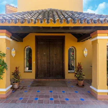 Family Getaway Ferienhaus Marbella