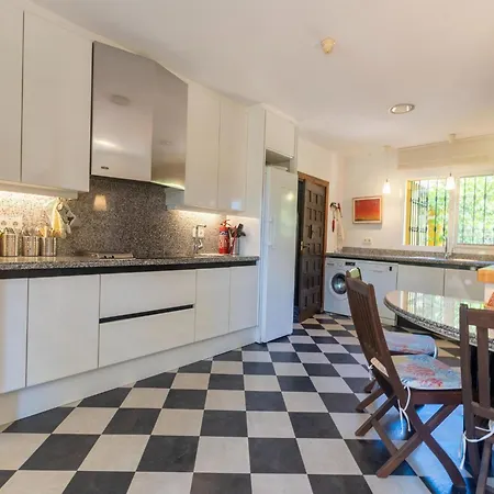 Family Getaway Дом отдыха *